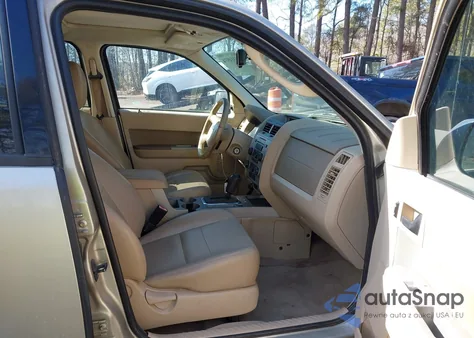 2010 Ford Escape Xlt from USA, damaged, VIN 1FMCU0D77AKA13113